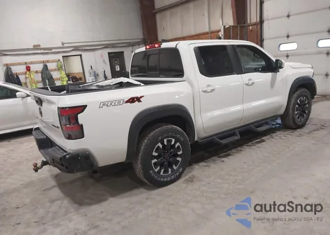 2022 Nissan Frontier Pro-4X 4X4 z USA, uszkodzony, nr VIN 1N6ED1EK8NN659381